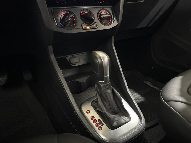 Volkswagen Voyage 1.6 Automático Flex