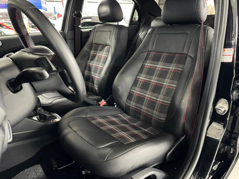 Volkswagen Voyage 1.6 Automático Flex