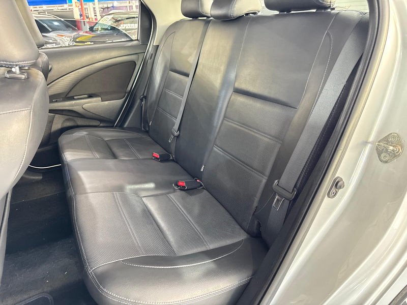 Toyota Etios Platinum 1.5 Automático Flex