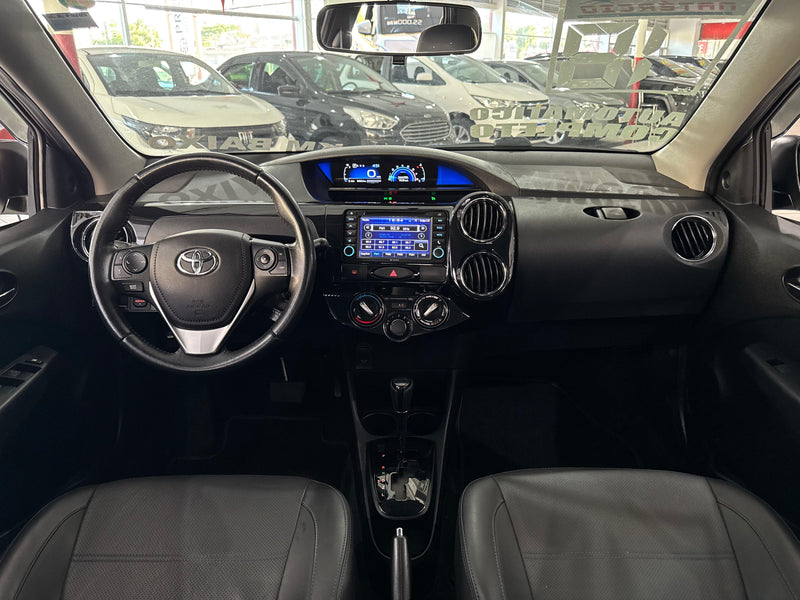 Toyota Etios Platinum 1.5 Automático Flex