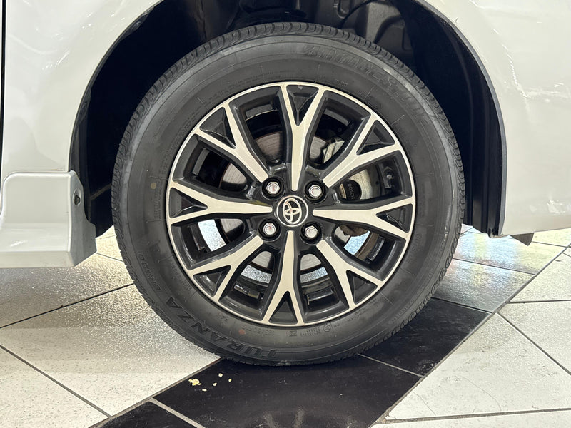 Toyota Etios Platinum 1.5 Automático Flex