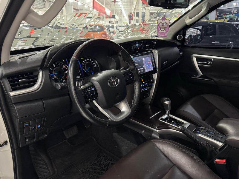 Toyota Hilux SW4 SRX Blindada 2.8 Diesel Automática