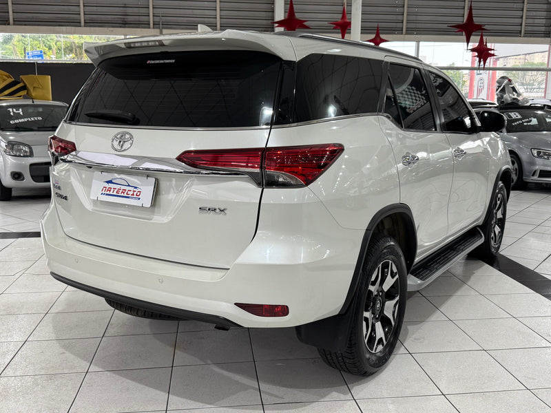 Toyota Hilux SW4 SRX Blindada 2.8 Diesel Automática