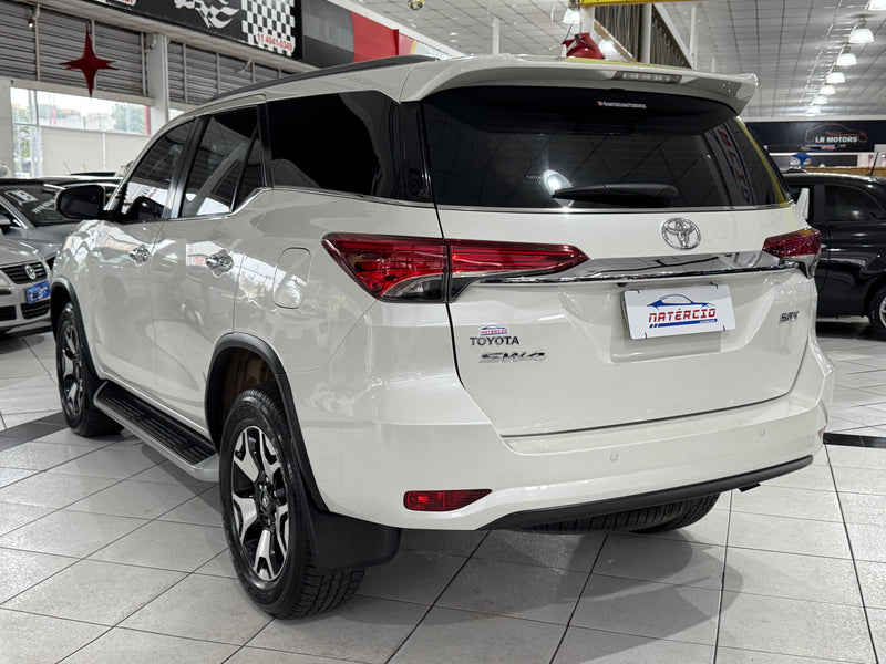 Toyota Hilux SW4 SRX Blindada 2.8 Diesel Automática